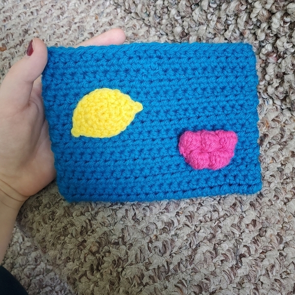 Blue Raspberry Lemon Crocheted Bag - Picture 6 of 12